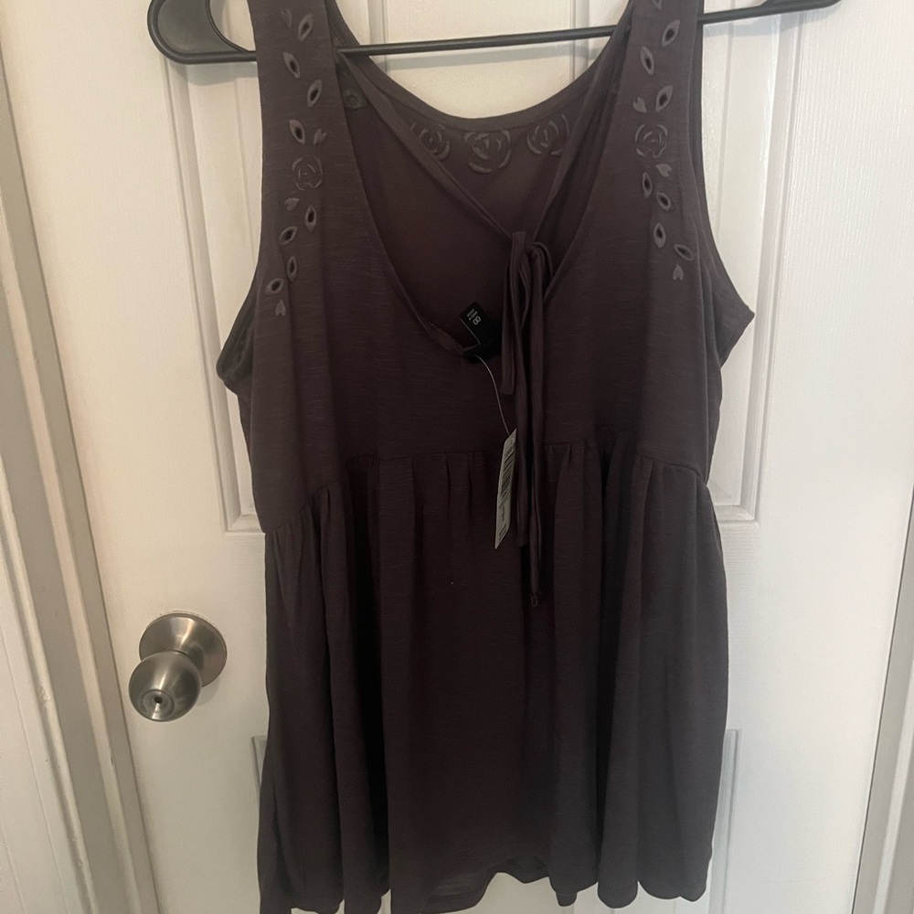 Torrid Gray Sleeveless Tank Top with Tie Front